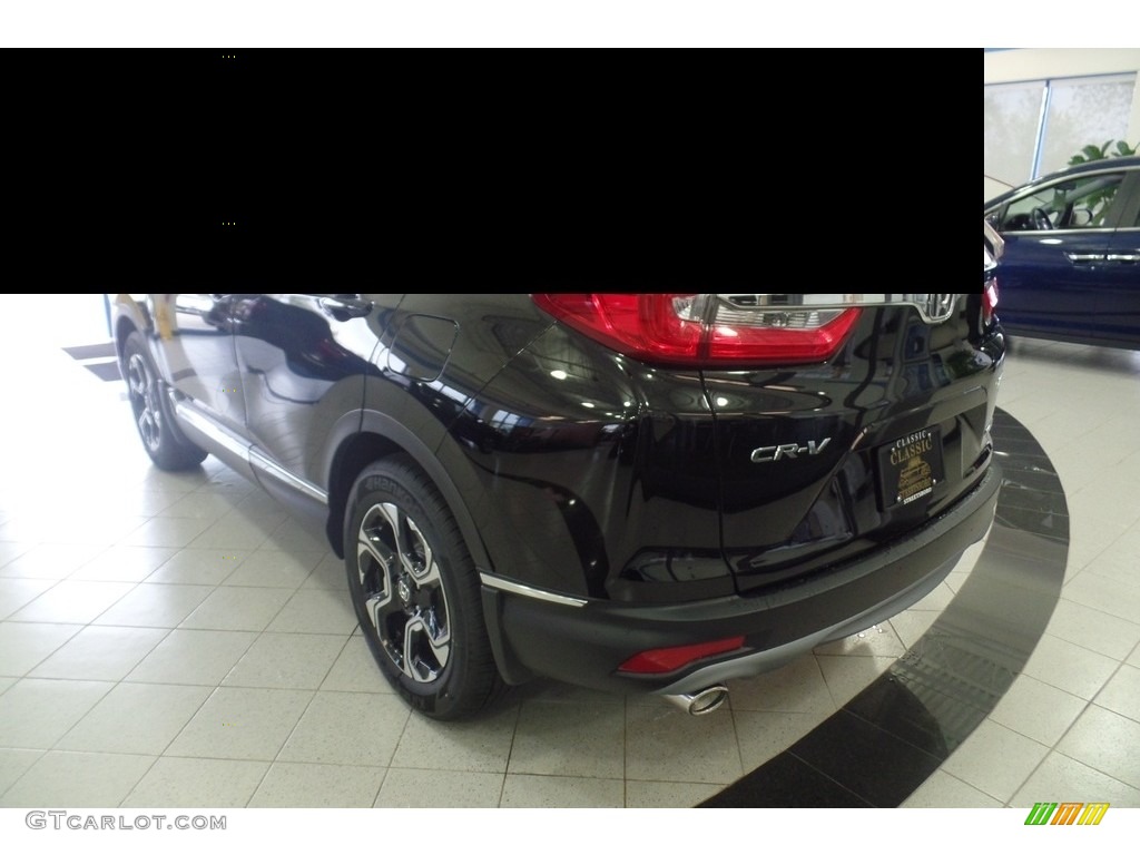 2018 CR-V Touring AWD - Crystal Black Pearl / Black photo #2