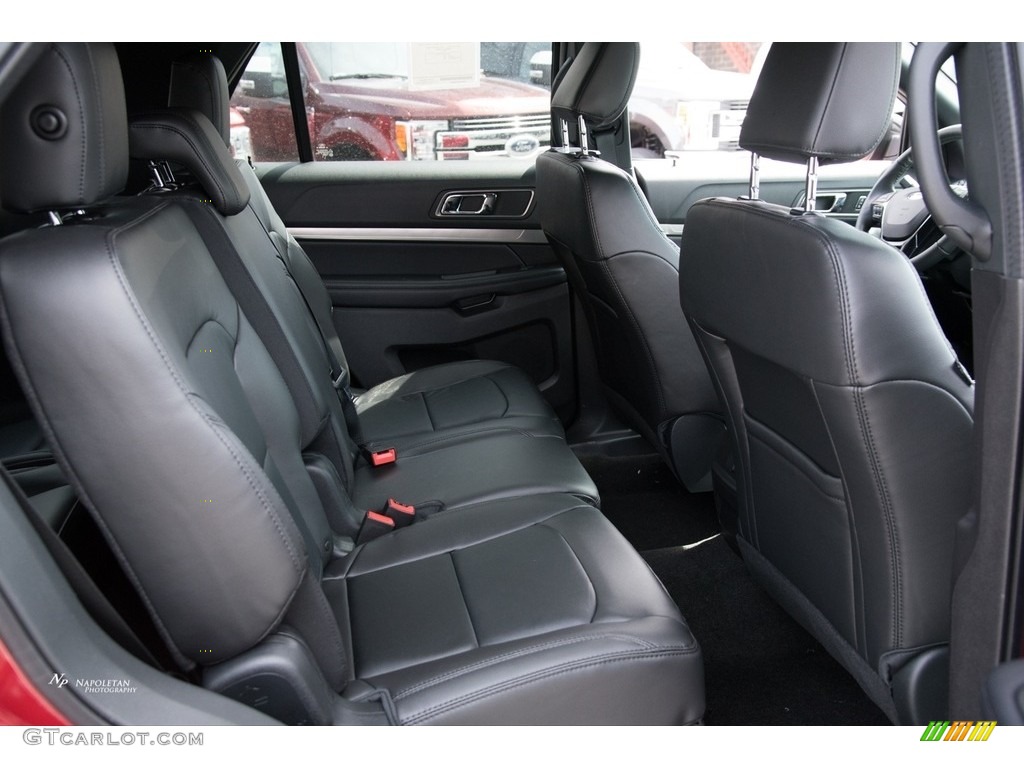 2018 Explorer XLT 4WD - Ruby Red / Ebony Black photo #11