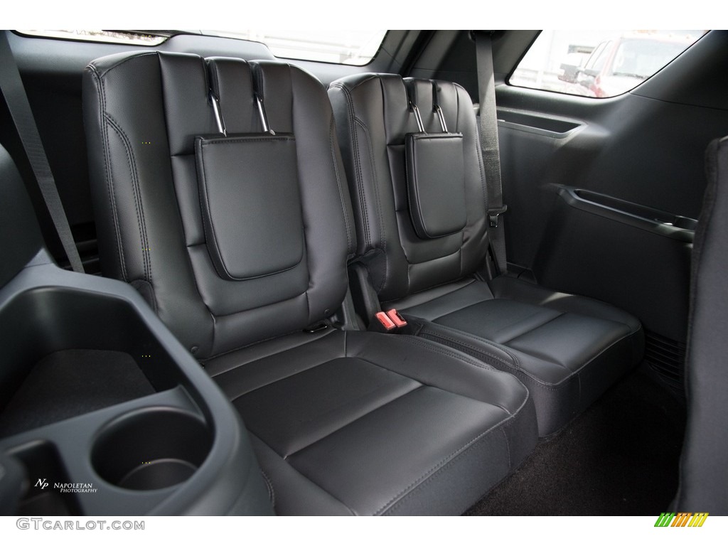 2018 Explorer XLT 4WD - Ruby Red / Ebony Black photo #13