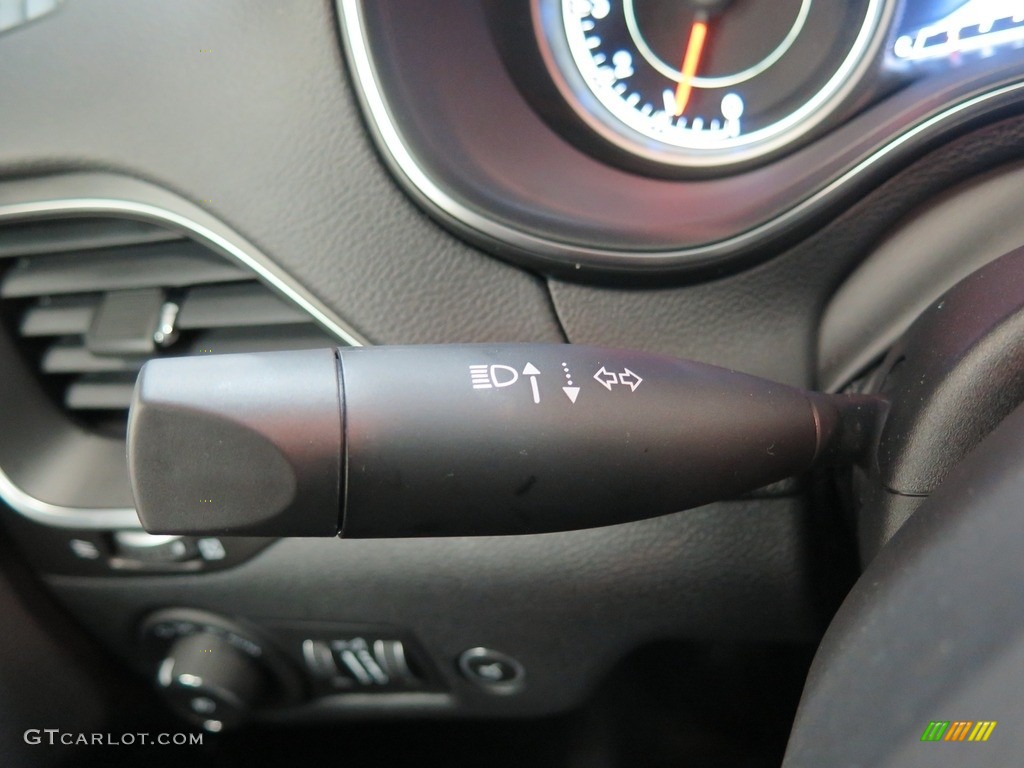 2019 Jeep Cherokee Trailhawk 4x4 Controls Photo #126119483