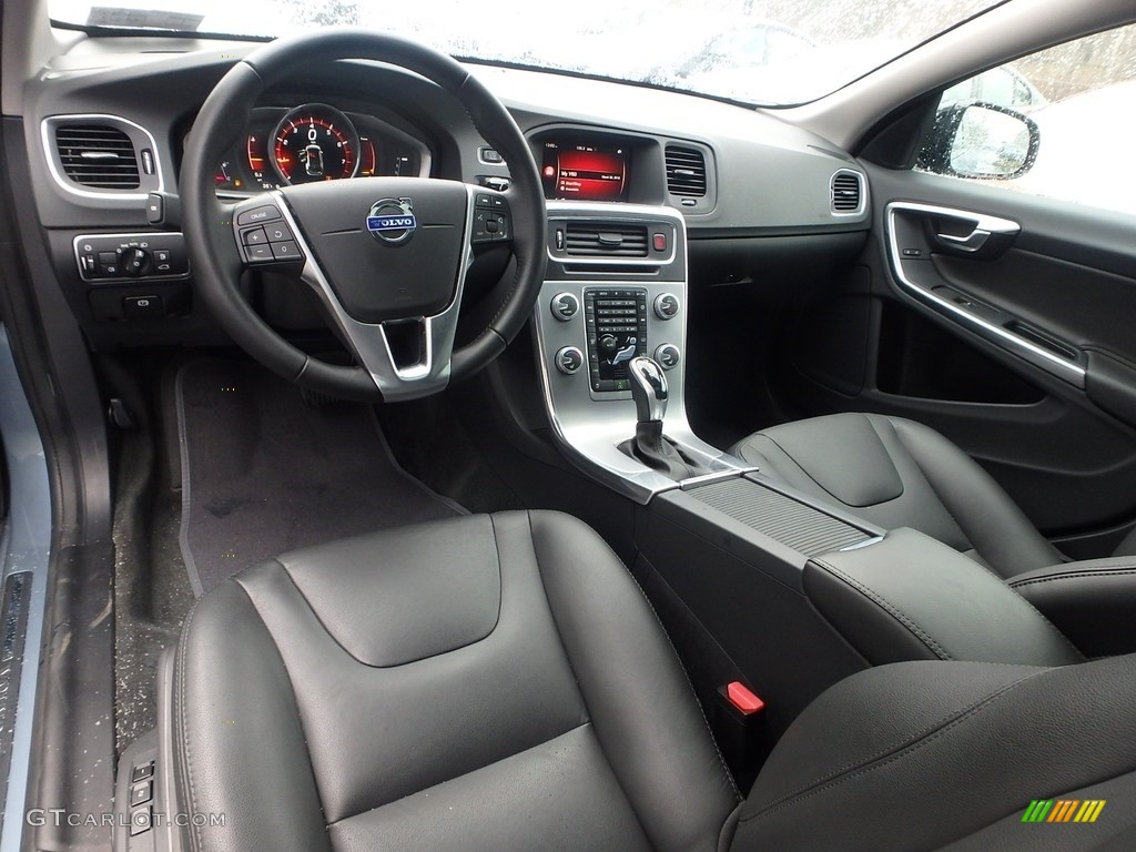 2017 Volvo V60 Cross Country T5 AWD Interior Color Photos
