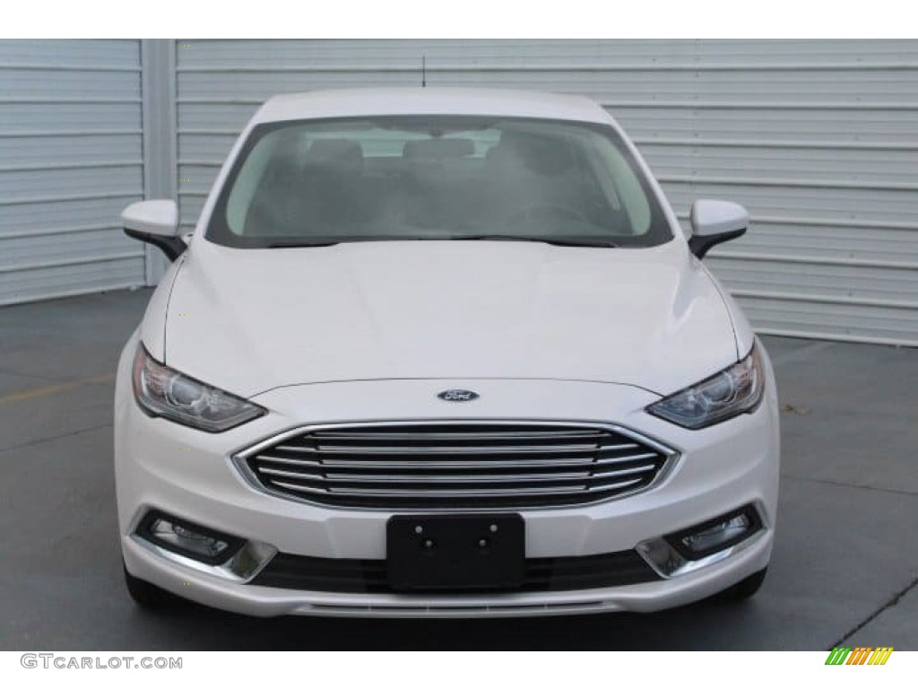 2018 Fusion SE - White Platinum / Ebony photo #2