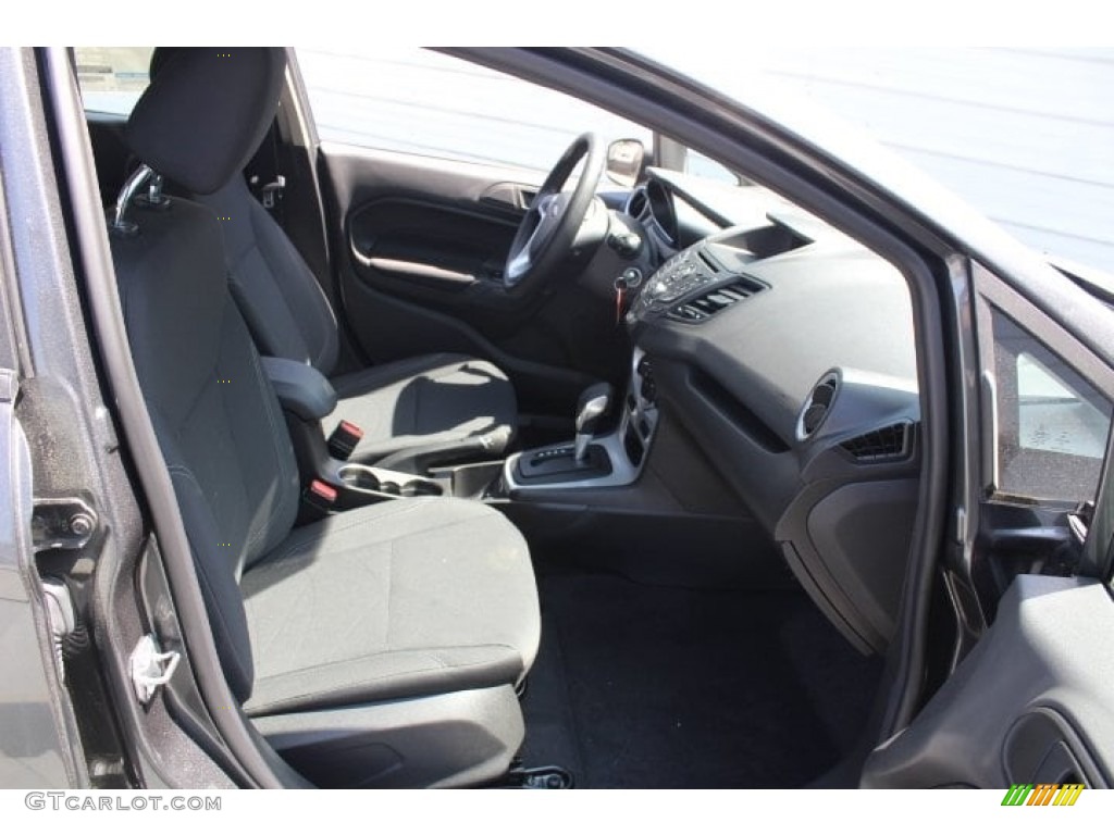 2018 Fiesta SE Hatchback - Magnetic / Charcoal Black photo #32