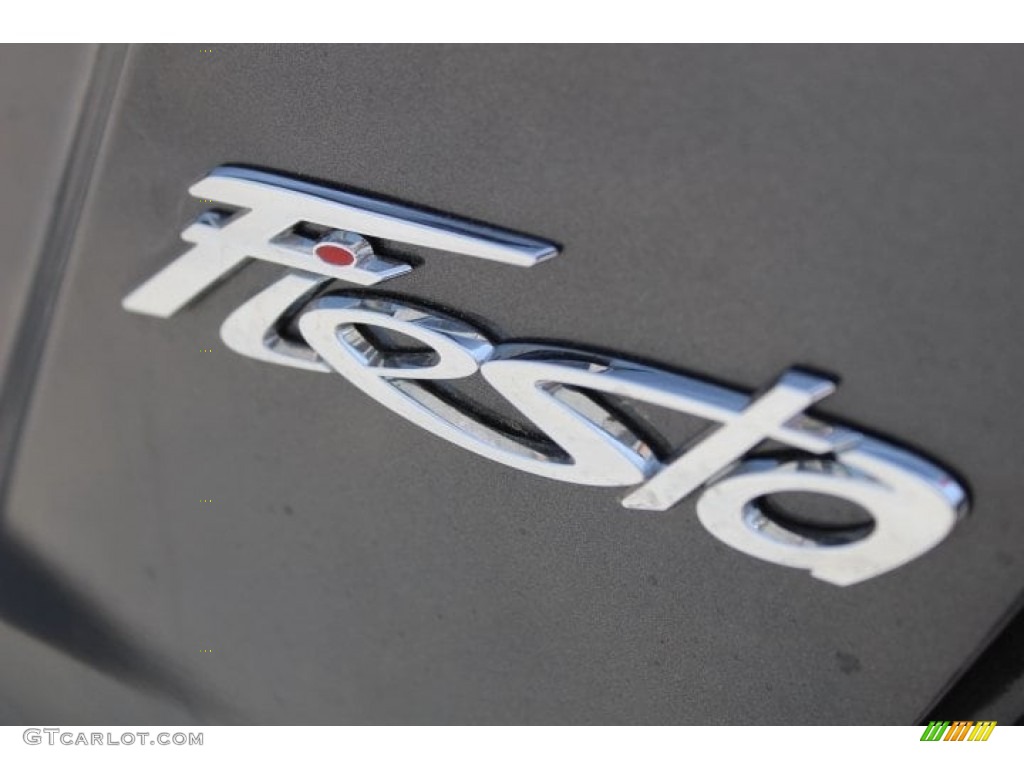 2018 Fiesta SE Hatchback - Magnetic / Charcoal Black photo #33