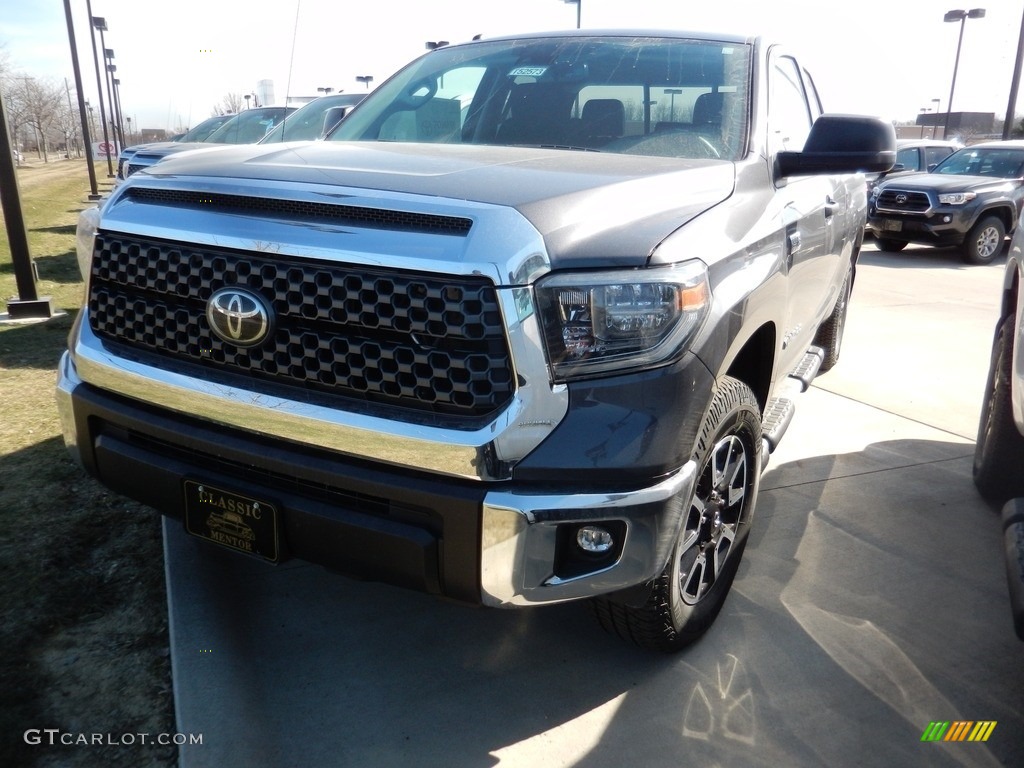 2018 Tundra SR5 Double Cab 4x4 - Magnetic Gray Metallic / Black photo #1