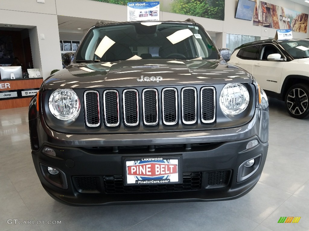 2018 Renegade Latitude 4x4 - Granite Crystal Metallic / Black photo #2