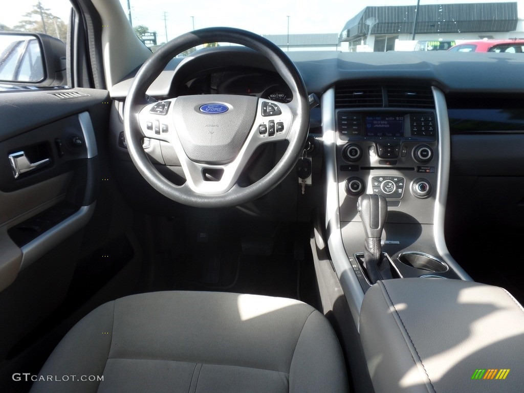 2013 Edge SE - White Suede / Medium Light Stone photo #15