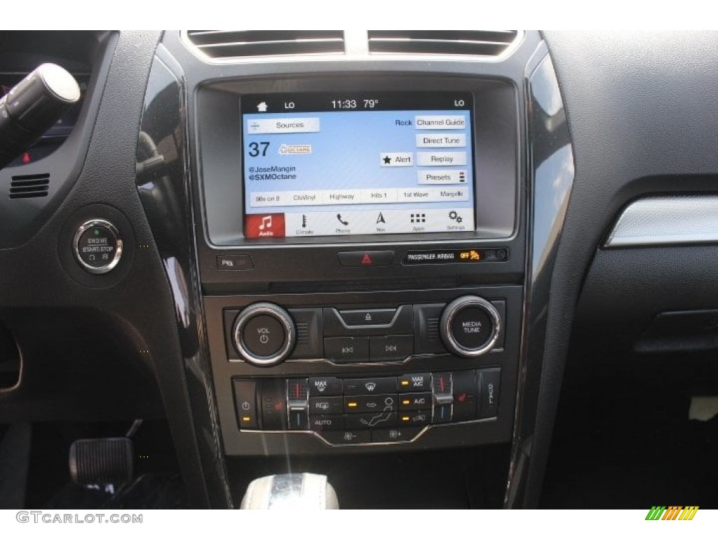 2018 Explorer XLT - White Platinum / Ebony Black photo #17