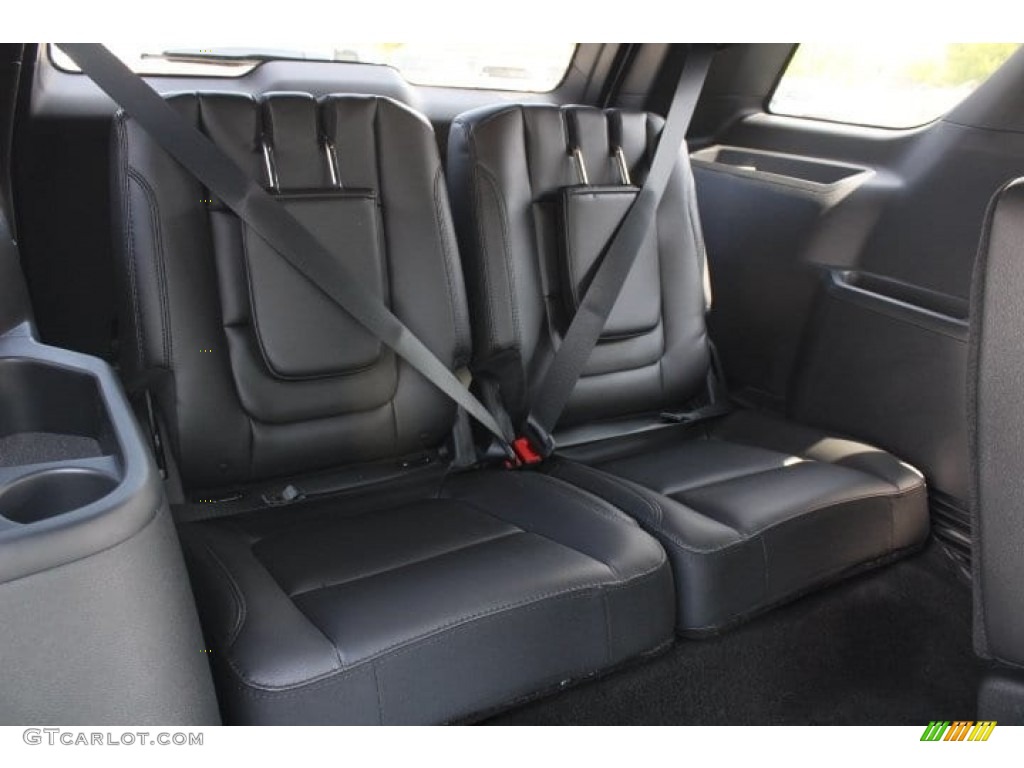 2018 Explorer XLT - White Platinum / Ebony Black photo #31
