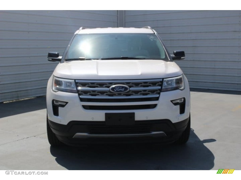 2018 Explorer XLT - White Platinum / Medium Stone photo #2