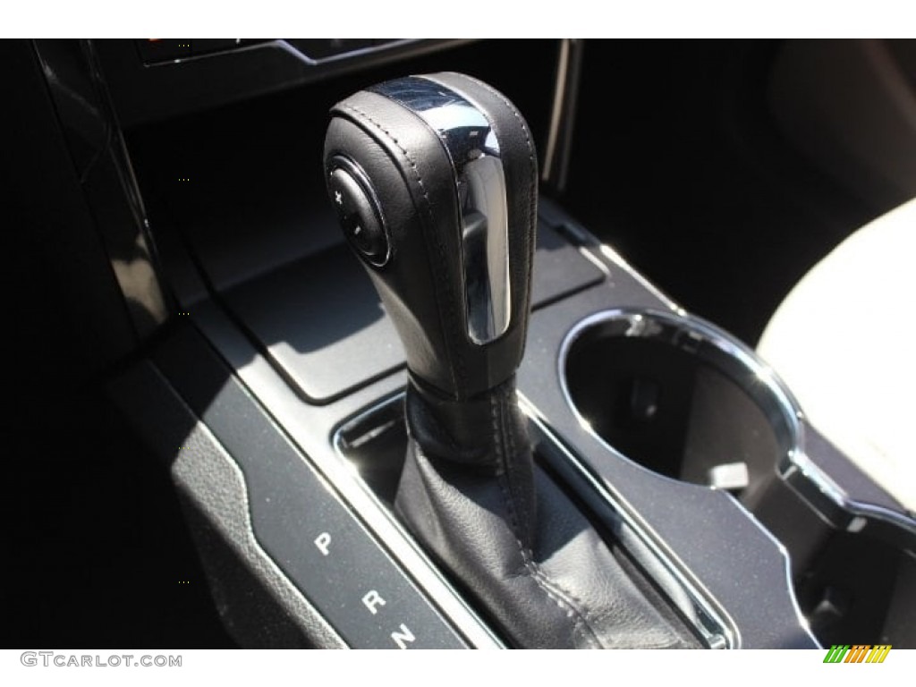 2018 Explorer XLT - White Platinum / Medium Stone photo #14