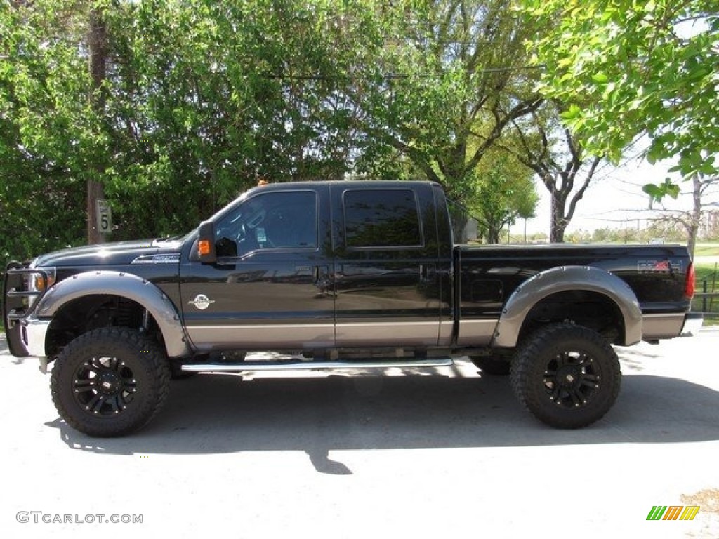 2011 F250 Super Duty Lariat Crew Cab 4x4 - Tuxedo Black Metallic / Black Two Tone Leather photo #11