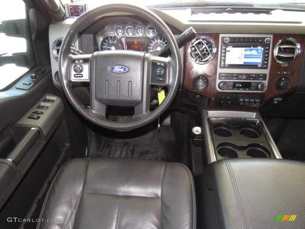 2011 F250 Super Duty Lariat Crew Cab 4x4 - Tuxedo Black Metallic / Black Two Tone Leather photo #14