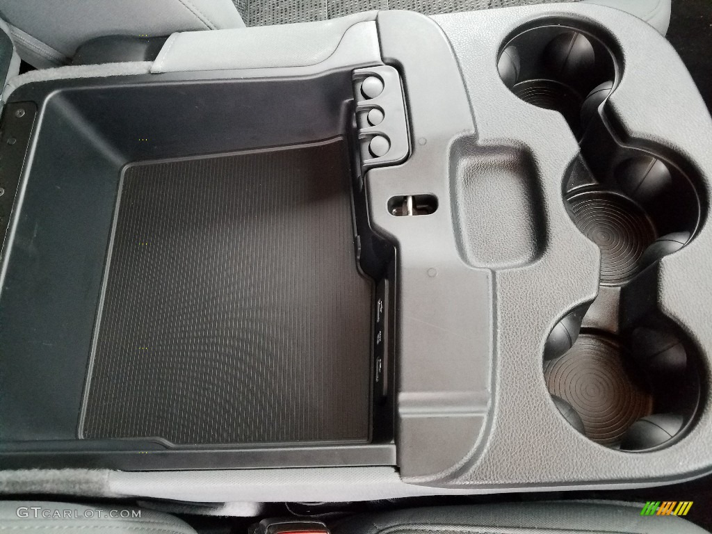 2018 1500 Big Horn Crew Cab 4x4 - Bright White / Black/Diesel Gray photo #18