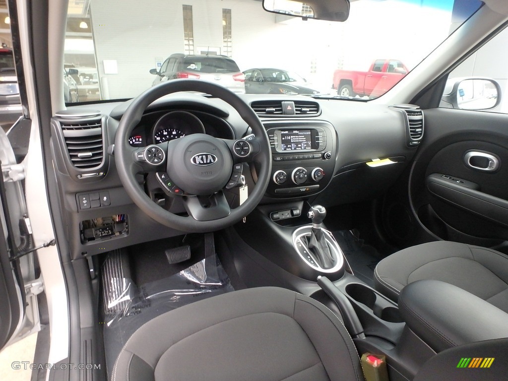 2018 Kia Soul Standard Soul Model Interior Color Photos