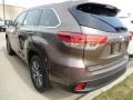 2018 Toasted Walnut Pearl Toyota Highlander XLE AWD  photo #2