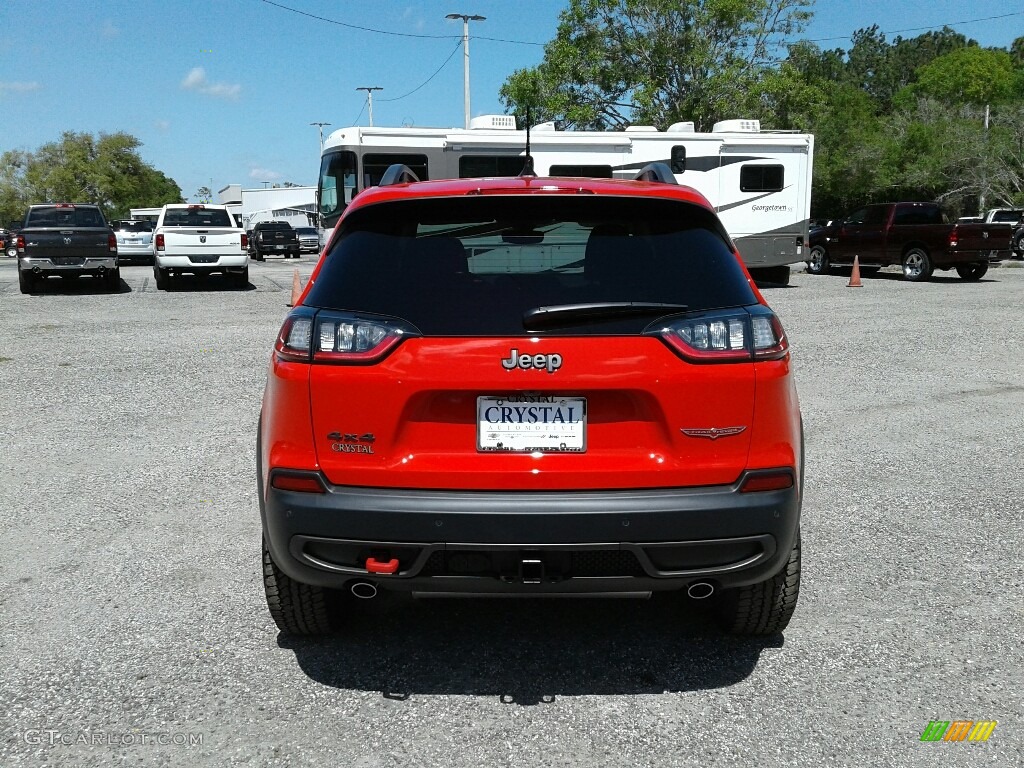 2019 Cherokee Trailhawk 4x4 - Firecracker Red / Black photo #4