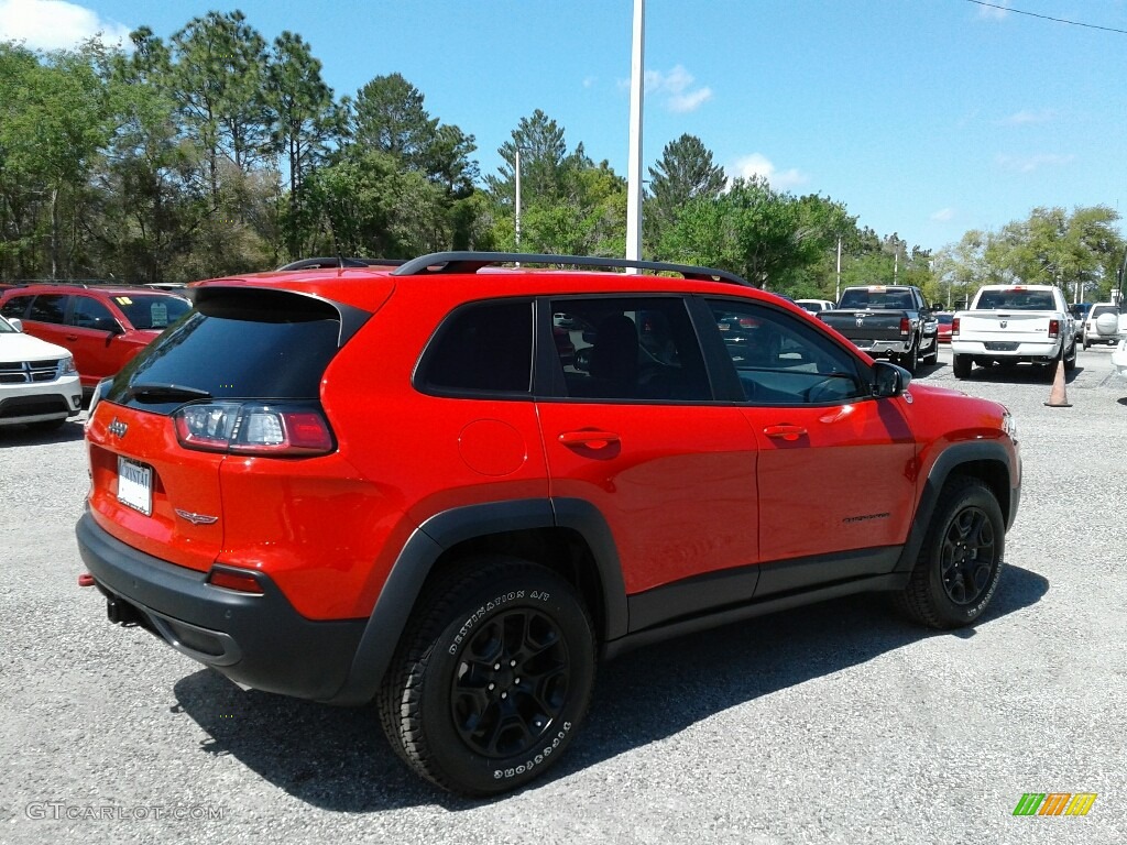 2019 Cherokee Trailhawk 4x4 - Firecracker Red / Black photo #5