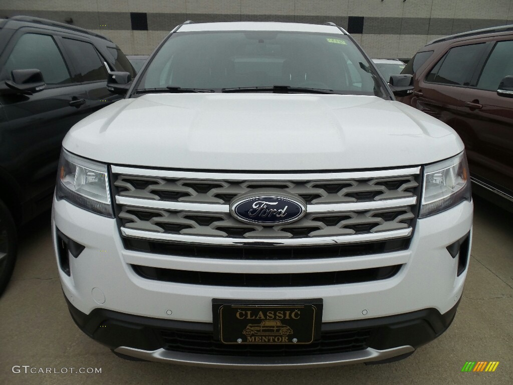 2018 Explorer XLT 4WD - Oxford White / Ebony Black photo #2