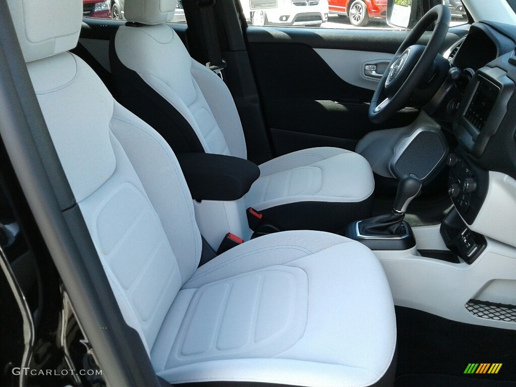 2018 Renegade Latitude - Black / Black photo #12