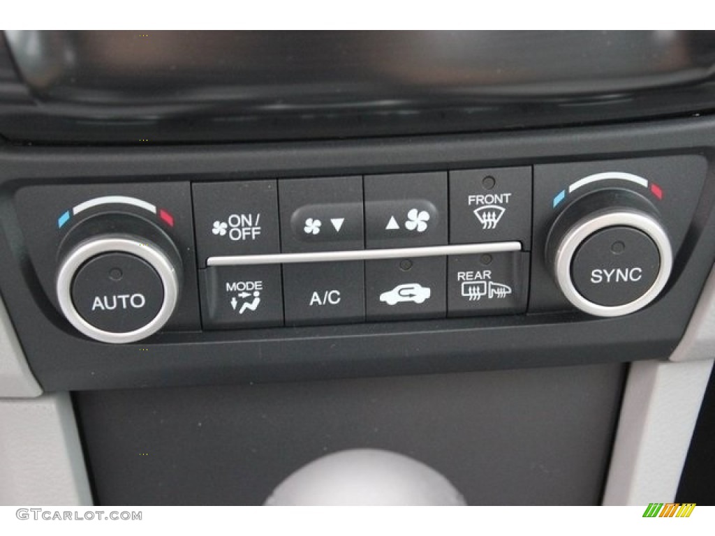 2018 Acura ILX Acurawatch Plus Controls Photo #126151257