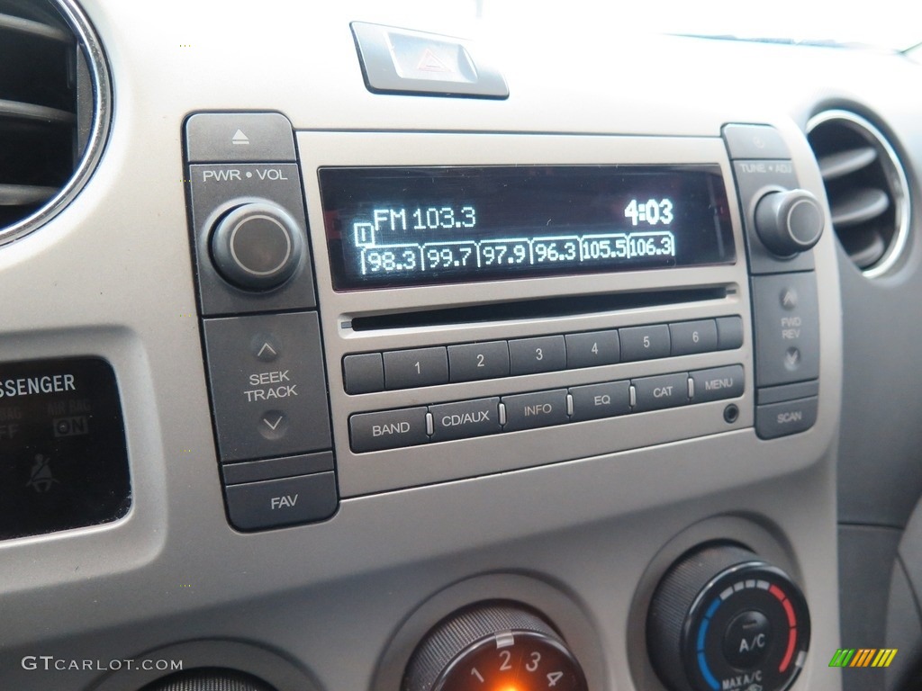 2009 Vibe 2.4 AWD - Red Hot Metallic / Ebony photo #14