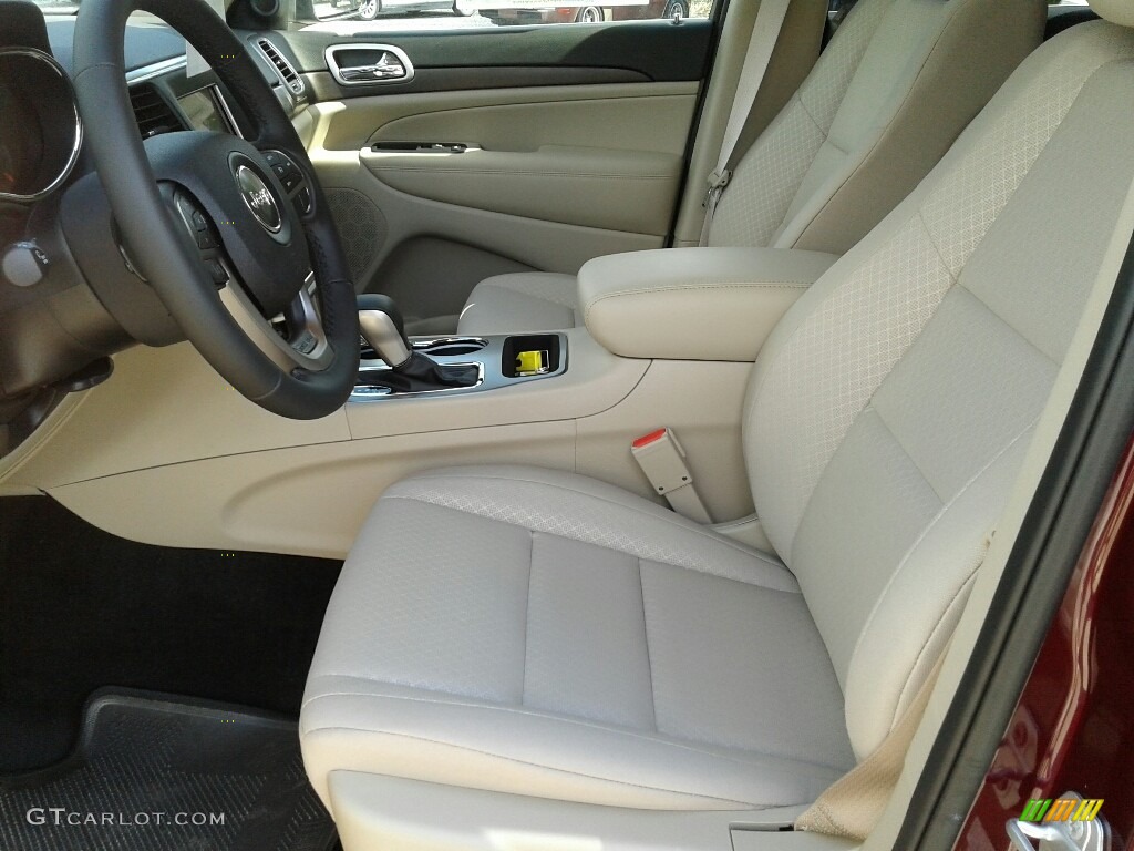 2018 Grand Cherokee Laredo - Velvet Red Pearl / Black/Light Frost Beige photo #9