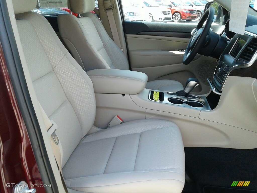 2018 Grand Cherokee Laredo - Velvet Red Pearl / Black/Light Frost Beige photo #12