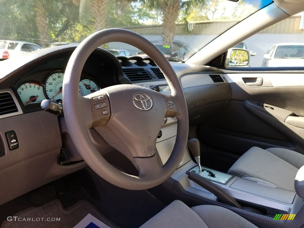 2005 Solara SE V6 Coupe - Arctic Frost Pearl White / Dark Stone photo #11