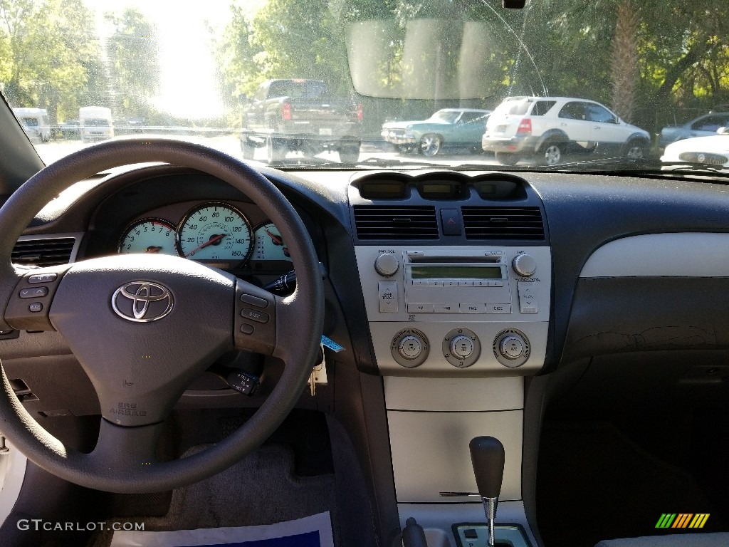 2005 Solara SE V6 Coupe - Arctic Frost Pearl White / Dark Stone photo #12