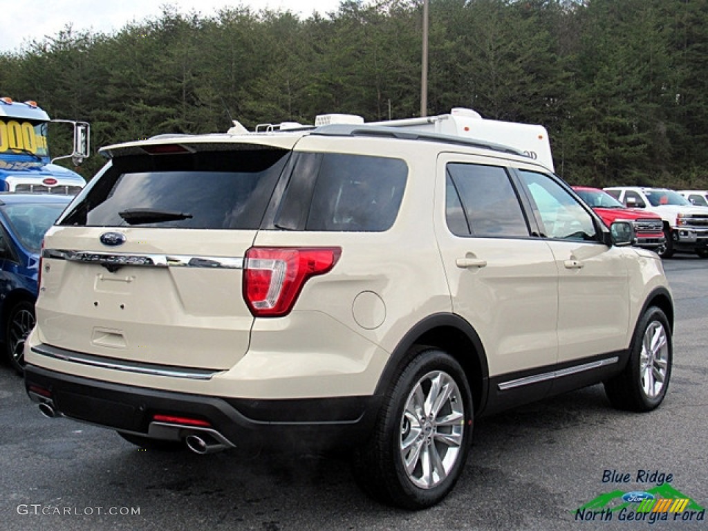 2018 Explorer XLT - Platinum Dune / Medium Stone photo #6