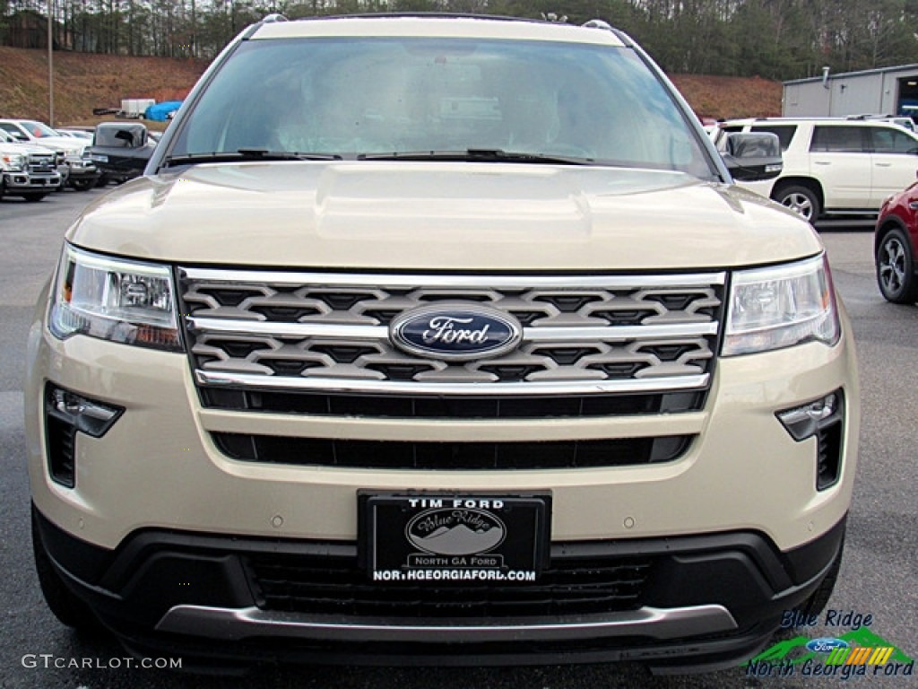 2018 Explorer XLT - Platinum Dune / Medium Stone photo #9