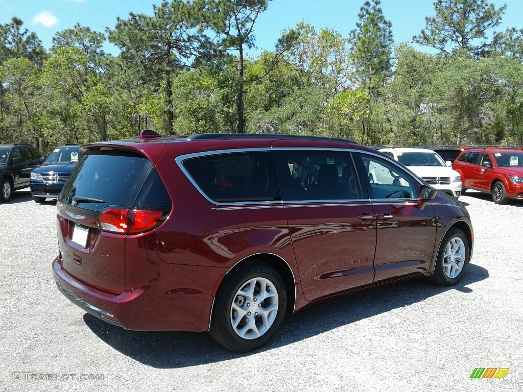 2018 Pacifica Touring L - Velvet Red Pearl / Black/Alloy photo #5