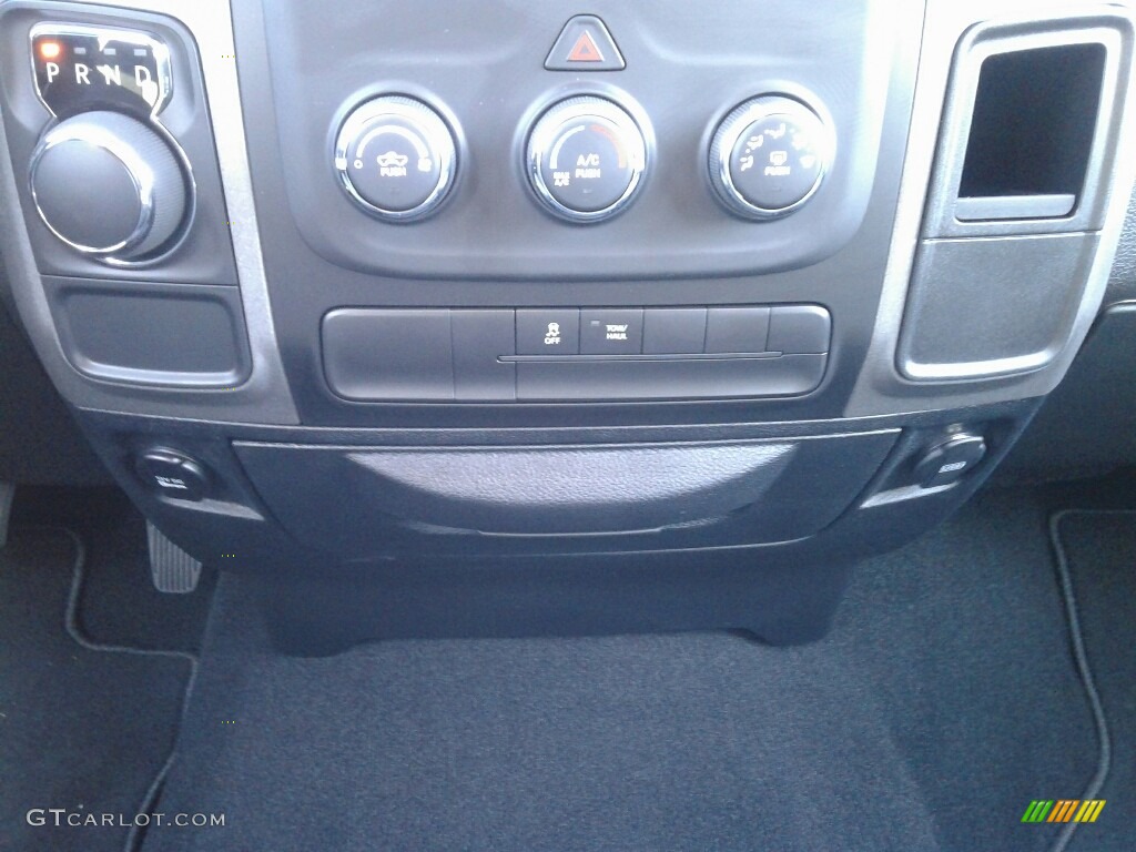 2018 1500 Express Crew Cab - Brilliant Black Crystal Pearl / Black/Diesel Gray photo #16
