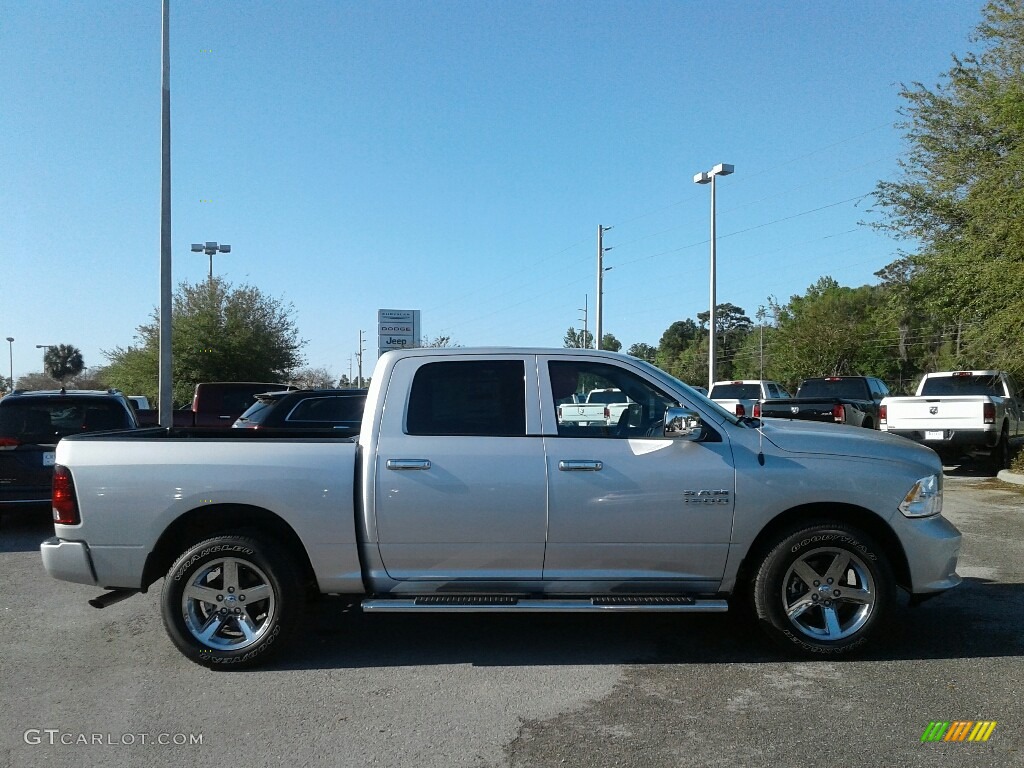 2018 1500 Express Crew Cab - Bright Silver Metallic / Black/Diesel Gray photo #6