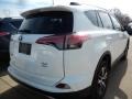 Super White - RAV4 XLE Photo No. 2