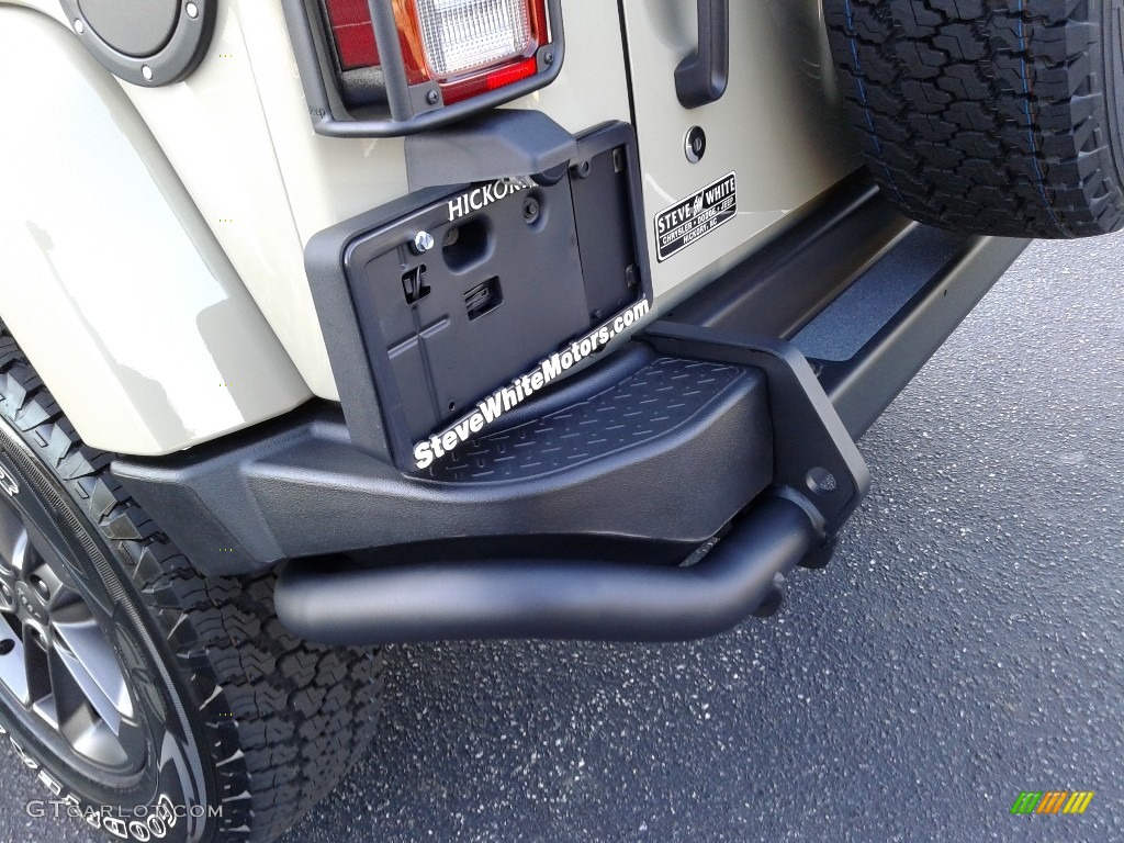 2018 Wrangler Freedom Edition 4x4 - Gobi / Black photo #29