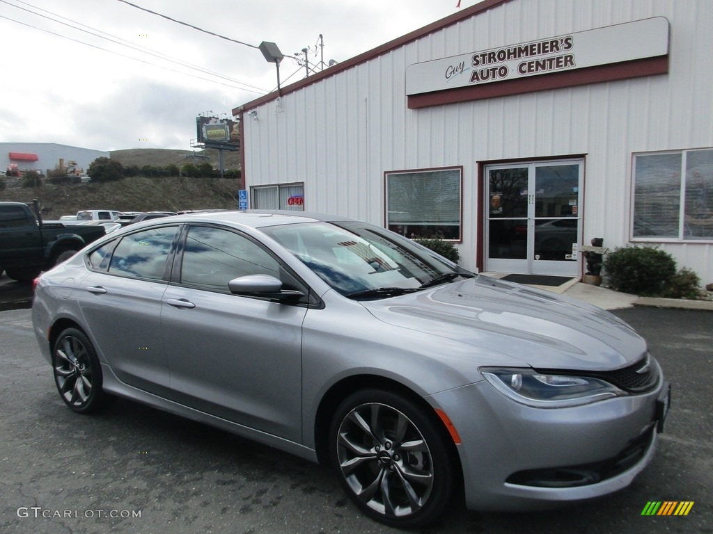 2015 chrysler 200 s black
