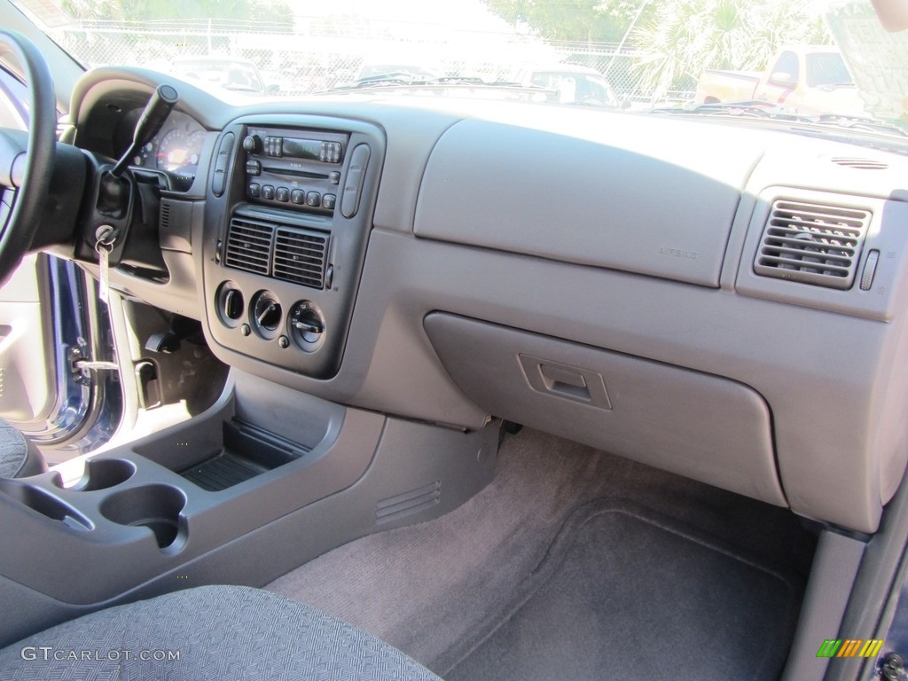 2004 Explorer XLS - Dark Blue Pearl Metallic / Graphite photo #17