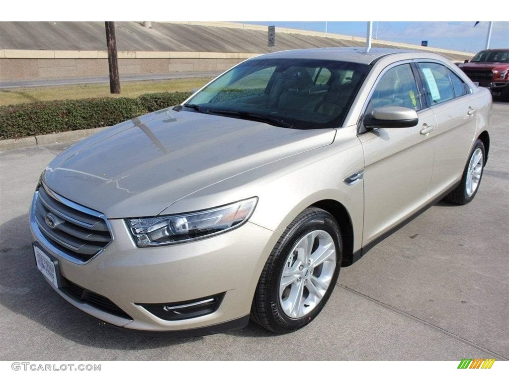 2018 Taurus SEL - White Gold / Dune photo #3