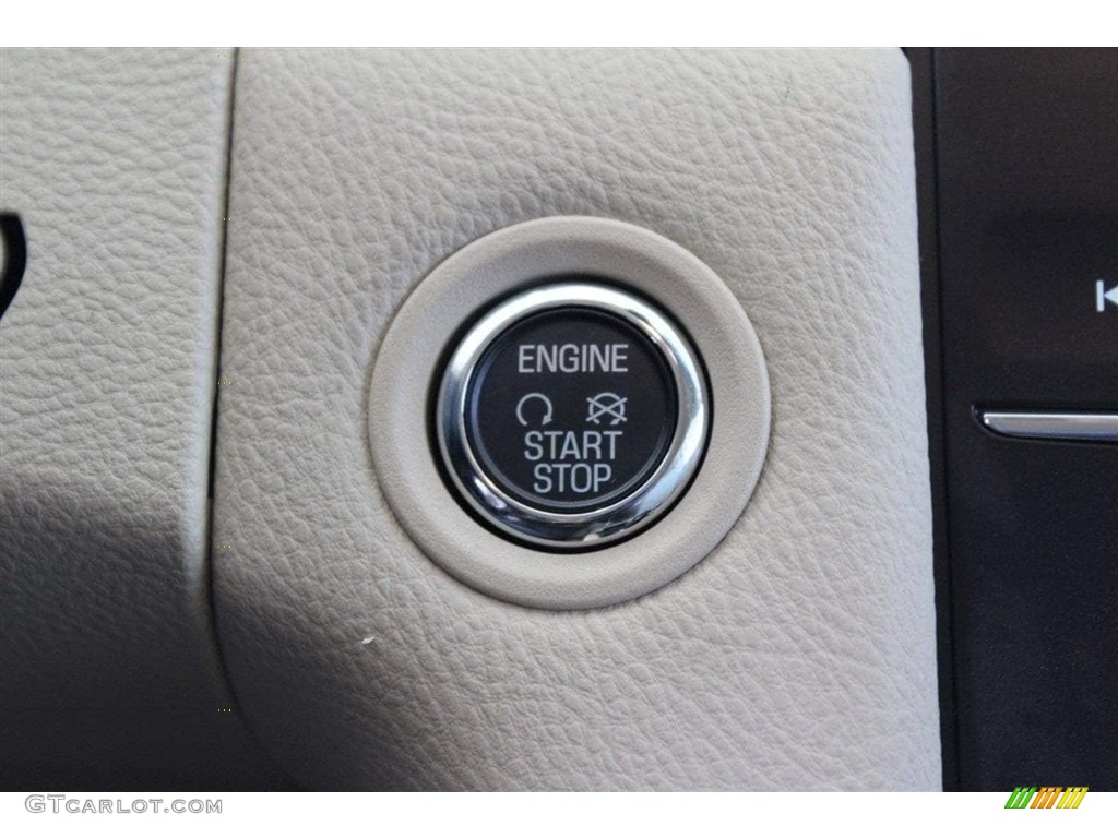 2018 Taurus SEL - White Gold / Dune photo #15