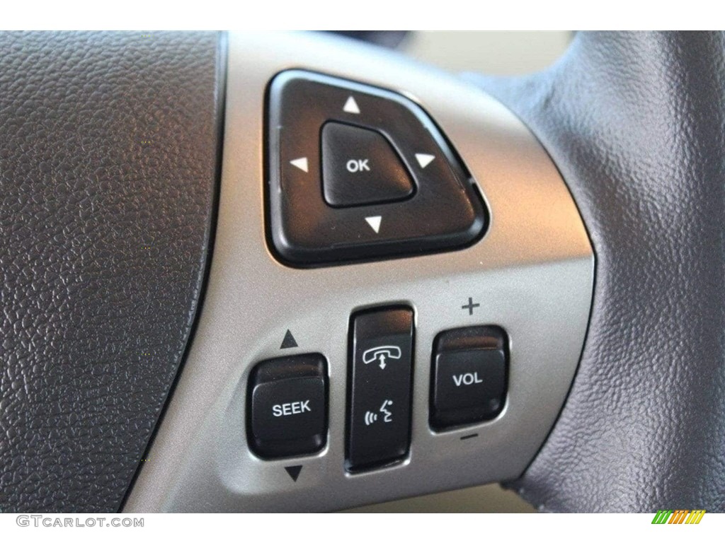 2018 Ford Taurus SEL Controls Photo #126178017