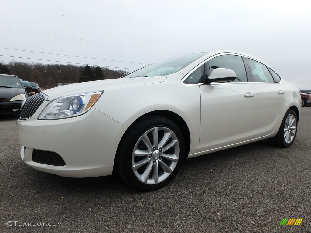 2013 Verano FWD - White Diamond Tricoat / Cashmere photo #1