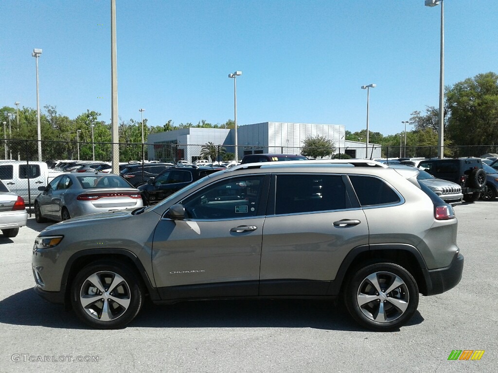 Light Brownstone Pearl 2019 Jeep Cherokee Limited Exterior Photo #126181086