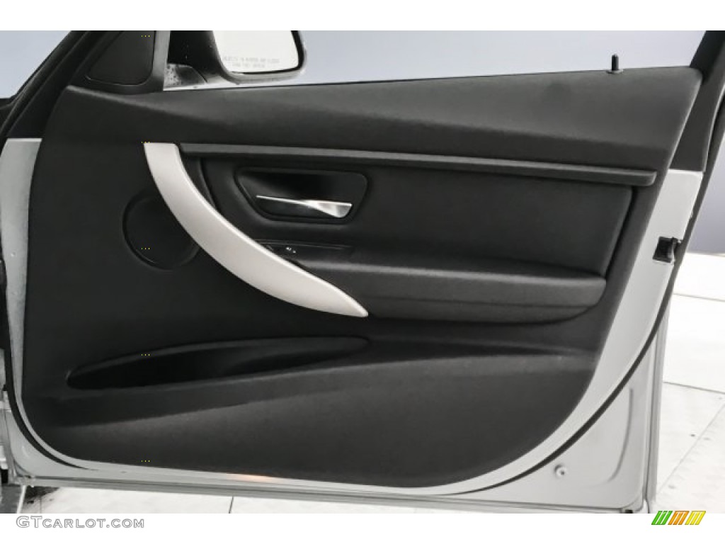 2018 3 Series 320i Sedan - Glacier Silver Metallic / Black photo #26