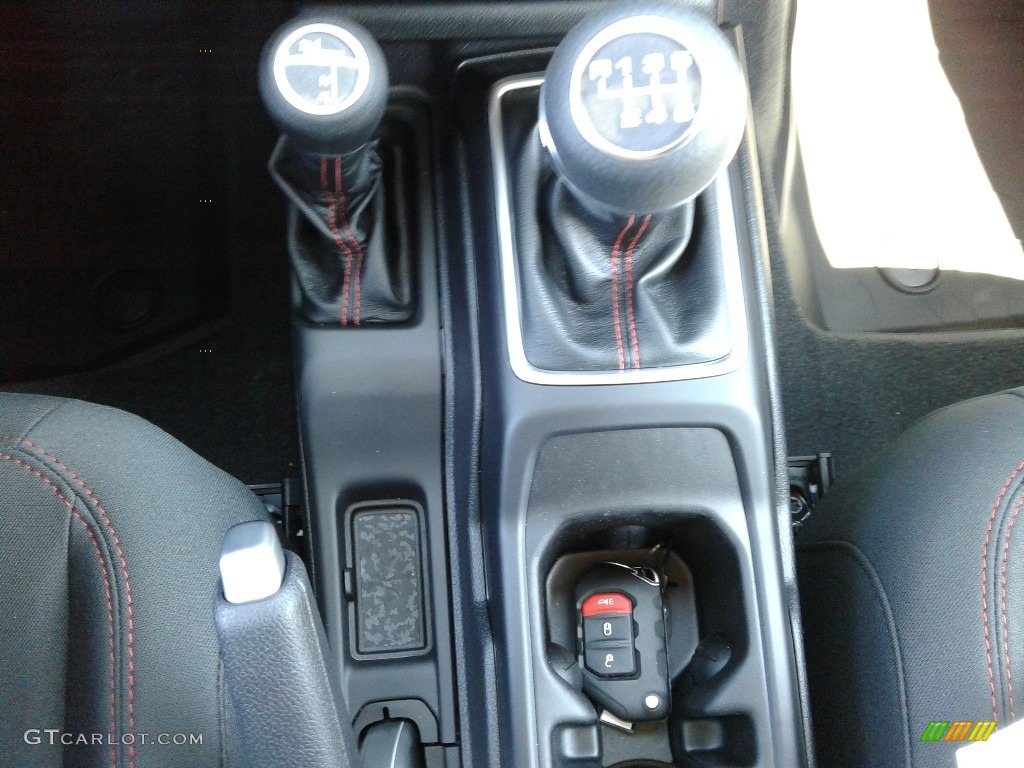 2018 Jeep Wrangler Unlimited Rubicon 4x4 6 Speed Manual Transmission Photo #126195605