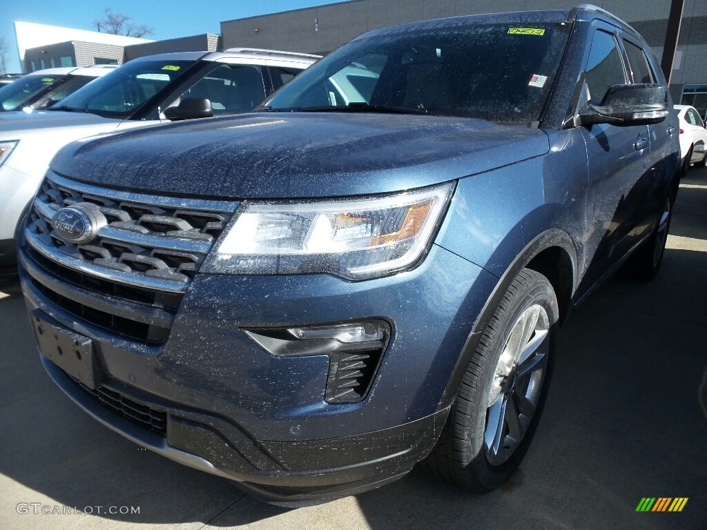 2018 Explorer XLT 4WD - Blue Metallic / Medium Stone photo #1
