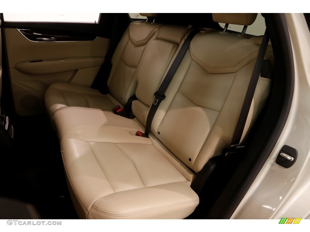 2017 XT5 Luxury - Silver Coast Metallic / Sahara Beige photo #17