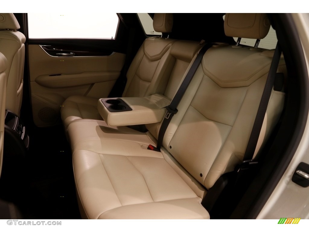 2017 XT5 Luxury - Silver Coast Metallic / Sahara Beige photo #18