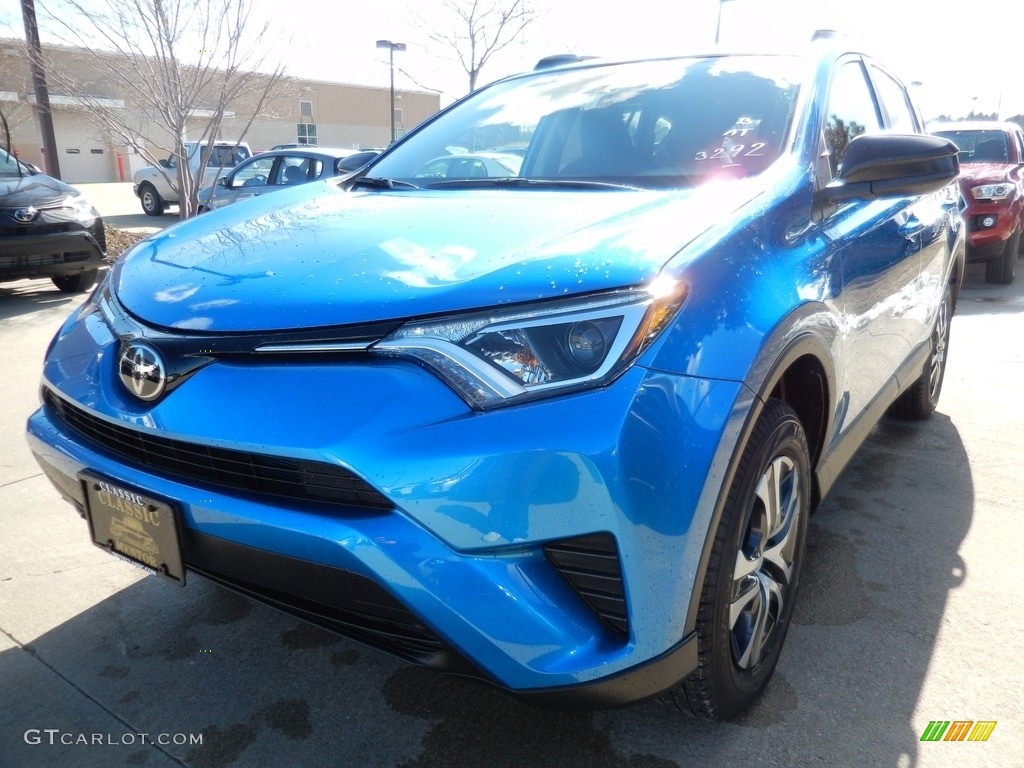 2018 RAV4 LE - Electric Storm Blue / Black photo #1